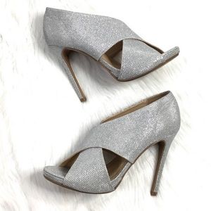NWOB Sparkly Silver Heels by Chinese Laundry